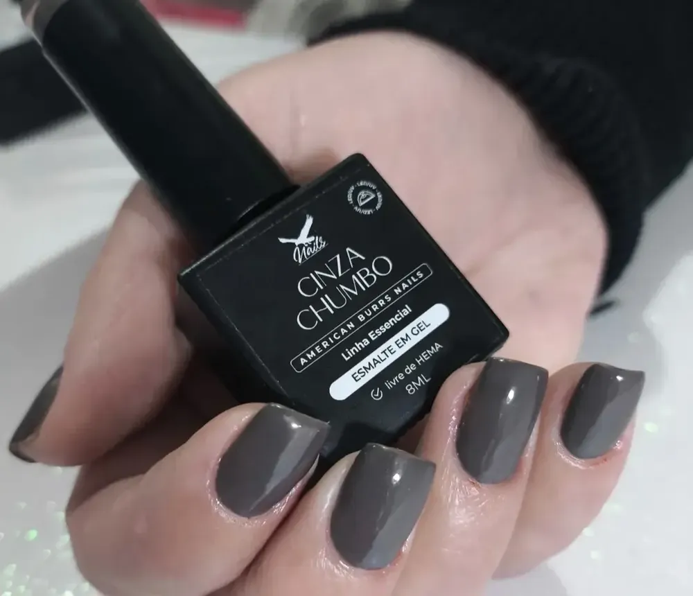 esmalte cinza chumbo com glitter