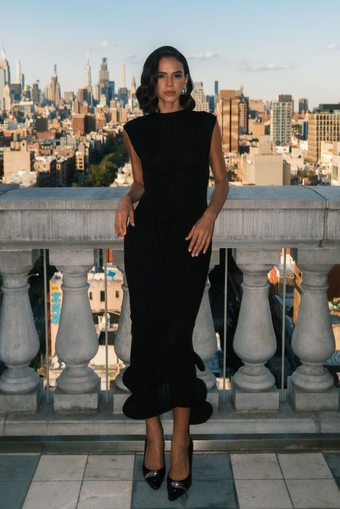 look all black elegante