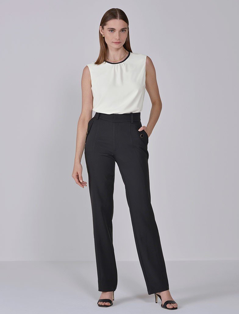 elegância com roupas simples