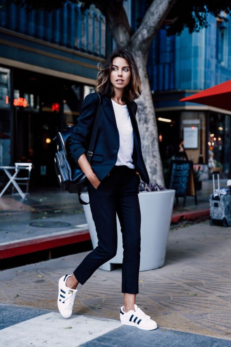 look esportivo elegante feminino