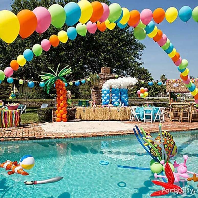 como fazer festa na piscina gastando pouco