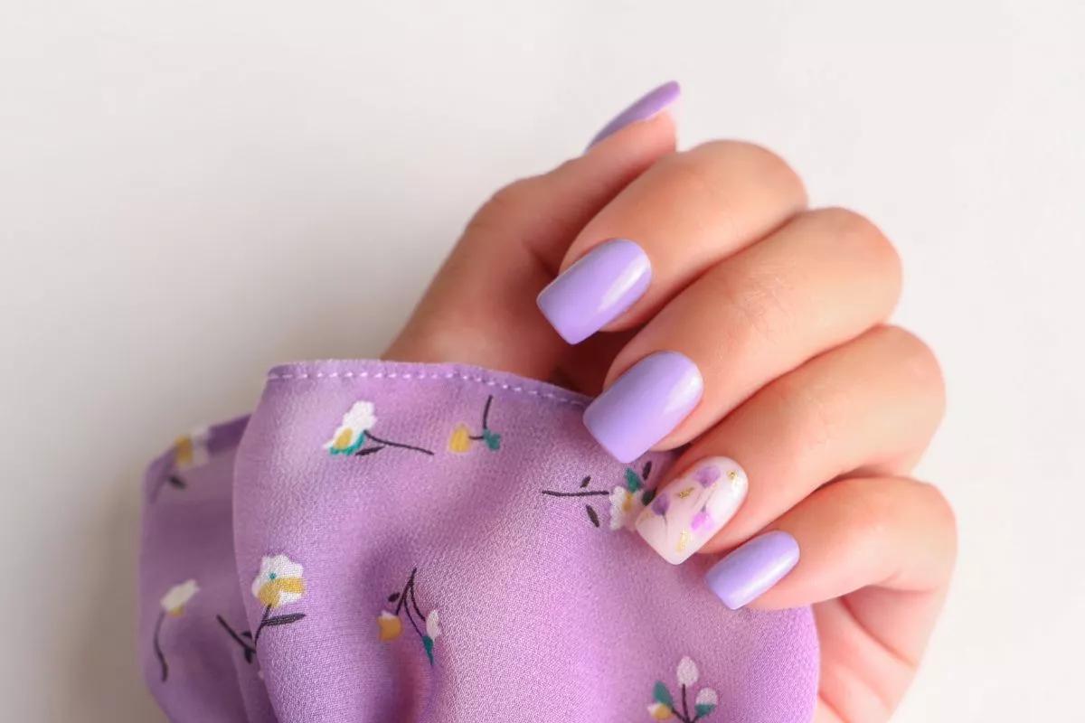 nail art lavanda para escritório