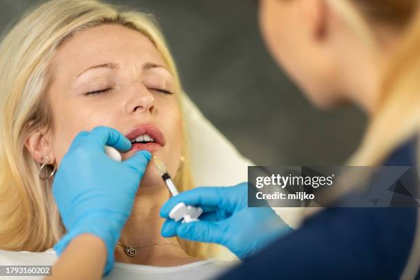 preenchimento labial ácido hialurônico