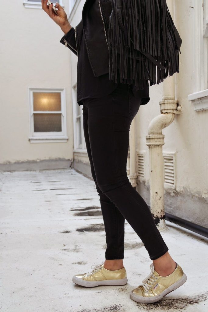look trabalho com tenis