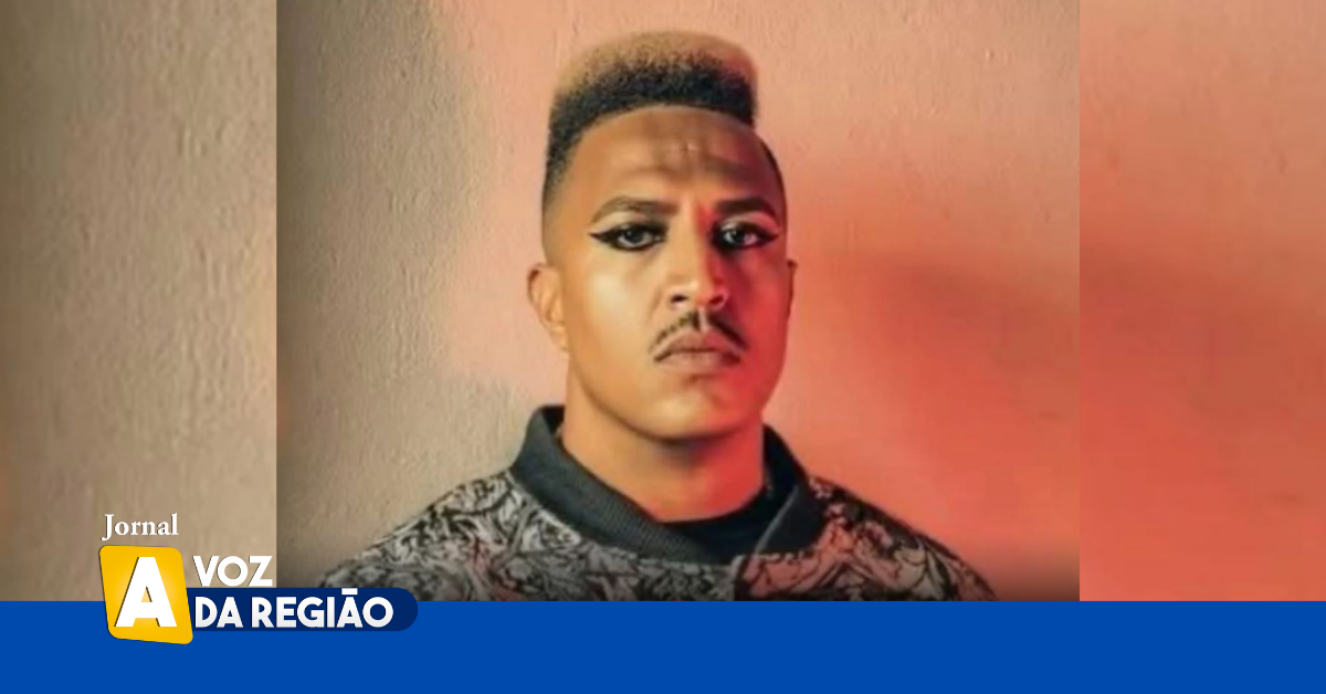 Mano Brown maquiagem IA