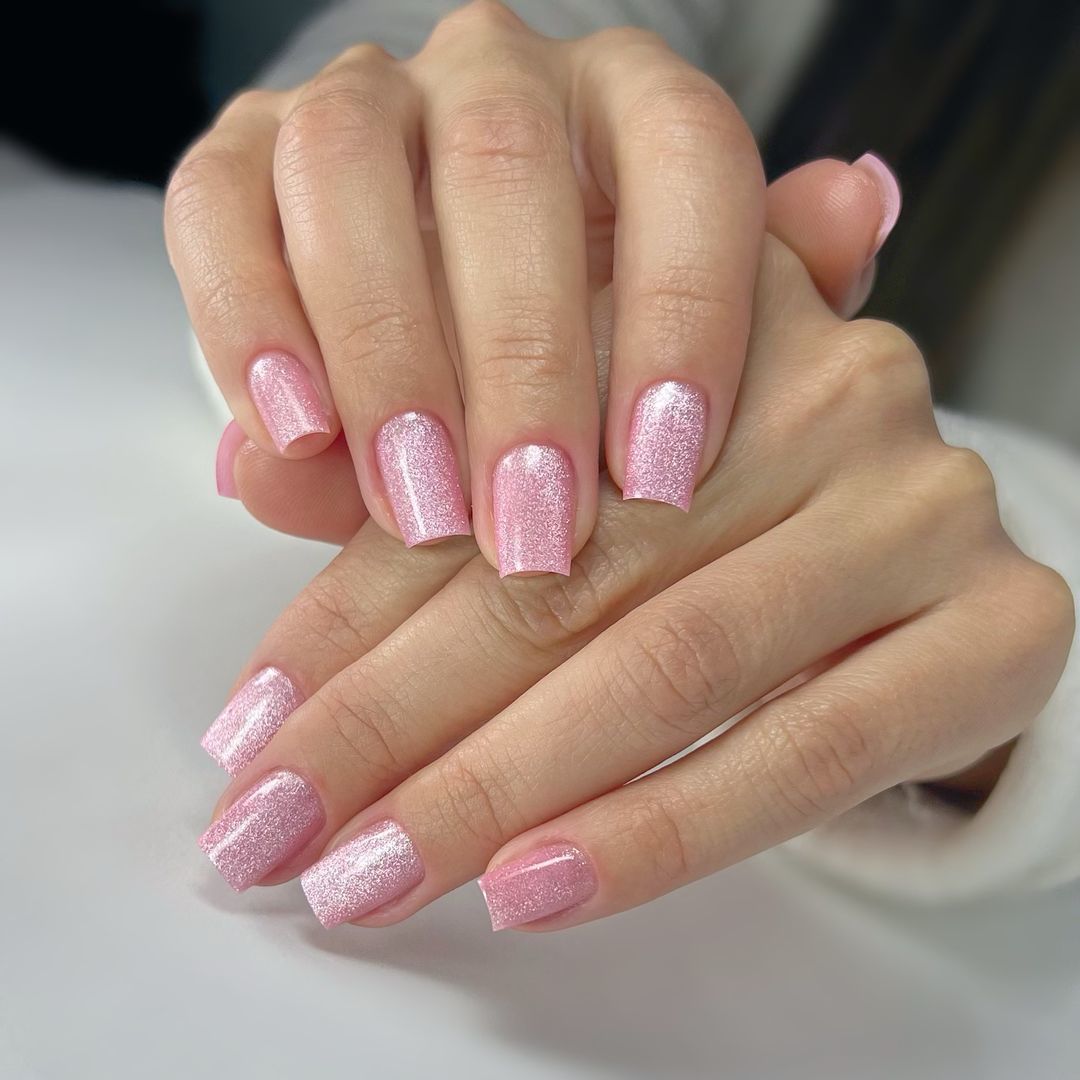 unhas em gel francesinha delicada