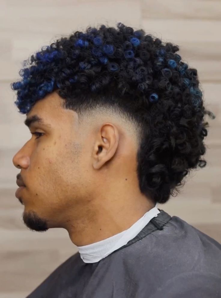 mullet cacheado curto