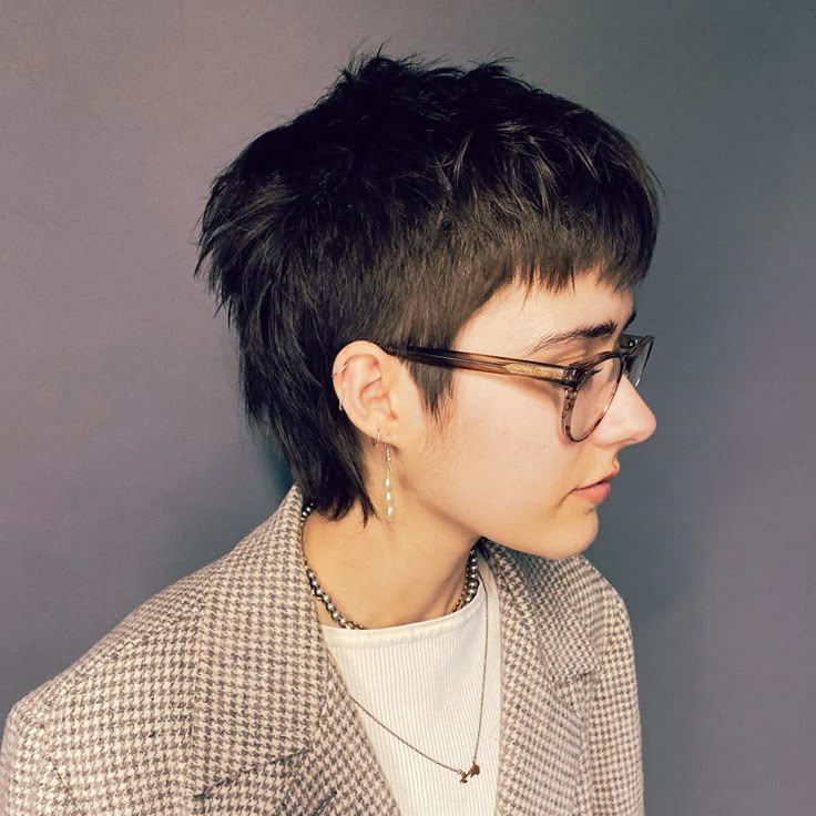 mullet feminino cabelo crespo
