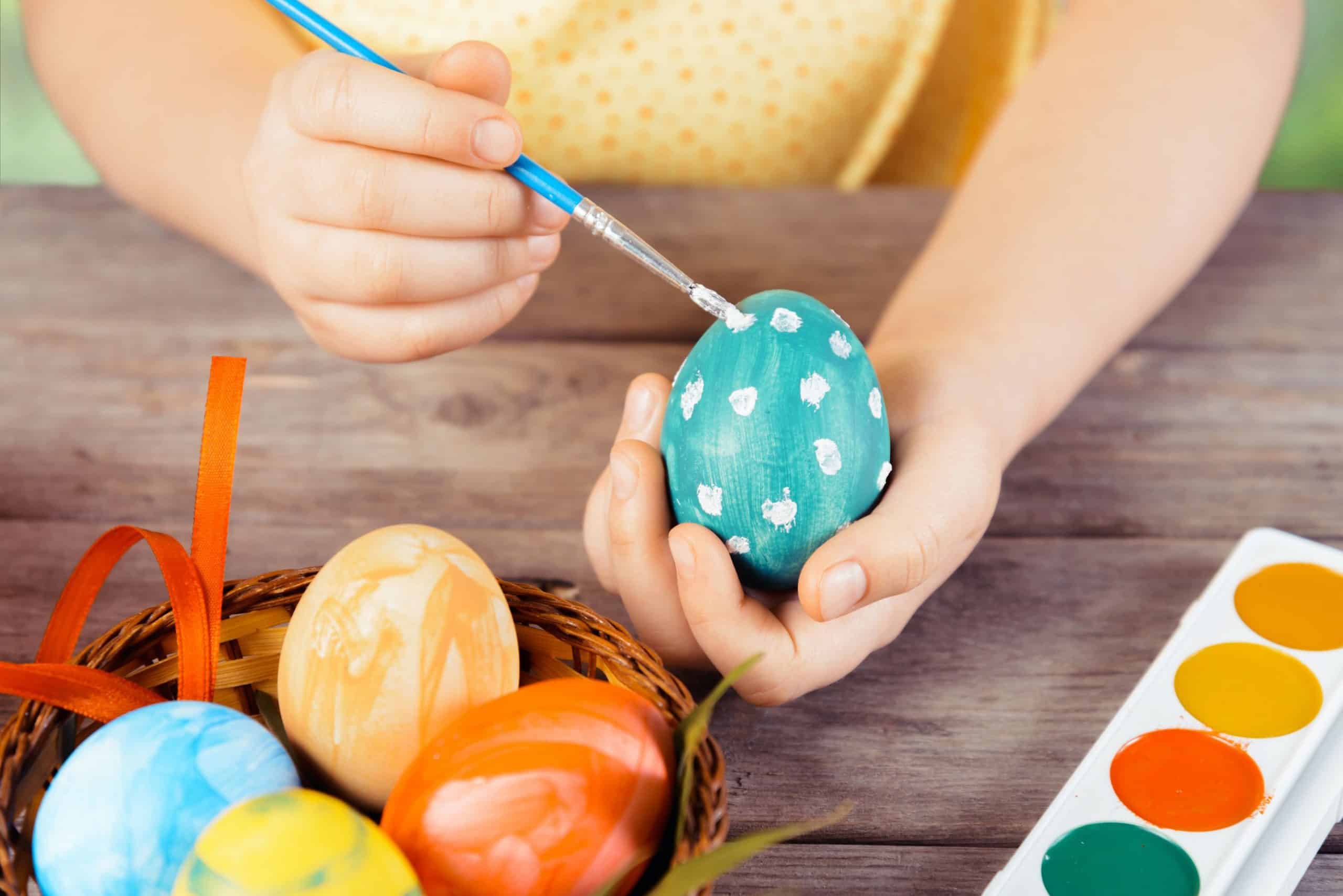 como pintar ovos de páscoa