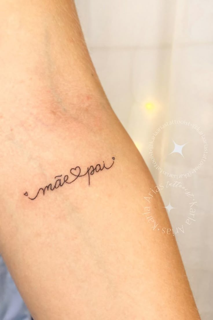 tatuagem escrita pai e mae