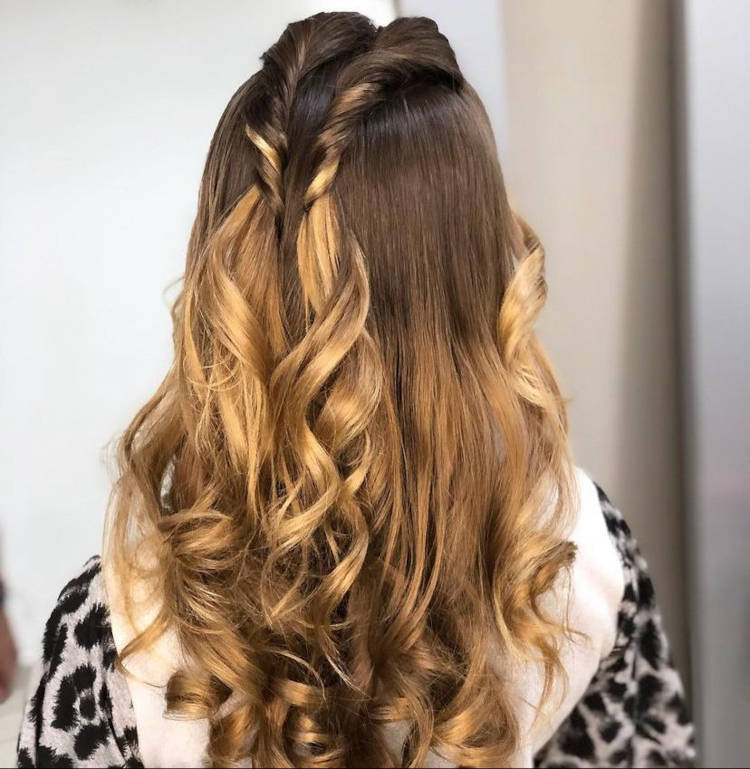 penteados para cabelo médio com franja