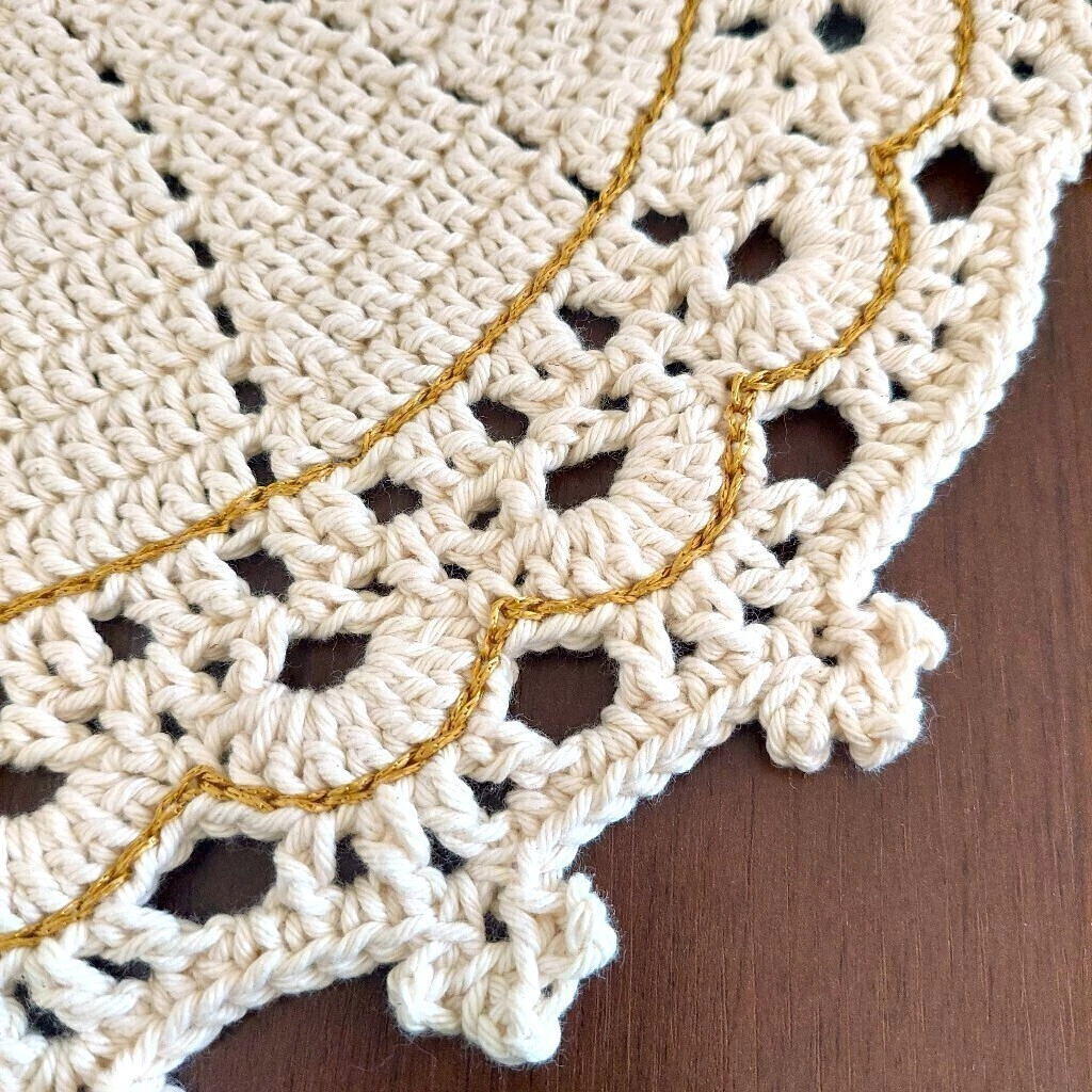 sousplat de crochê branco