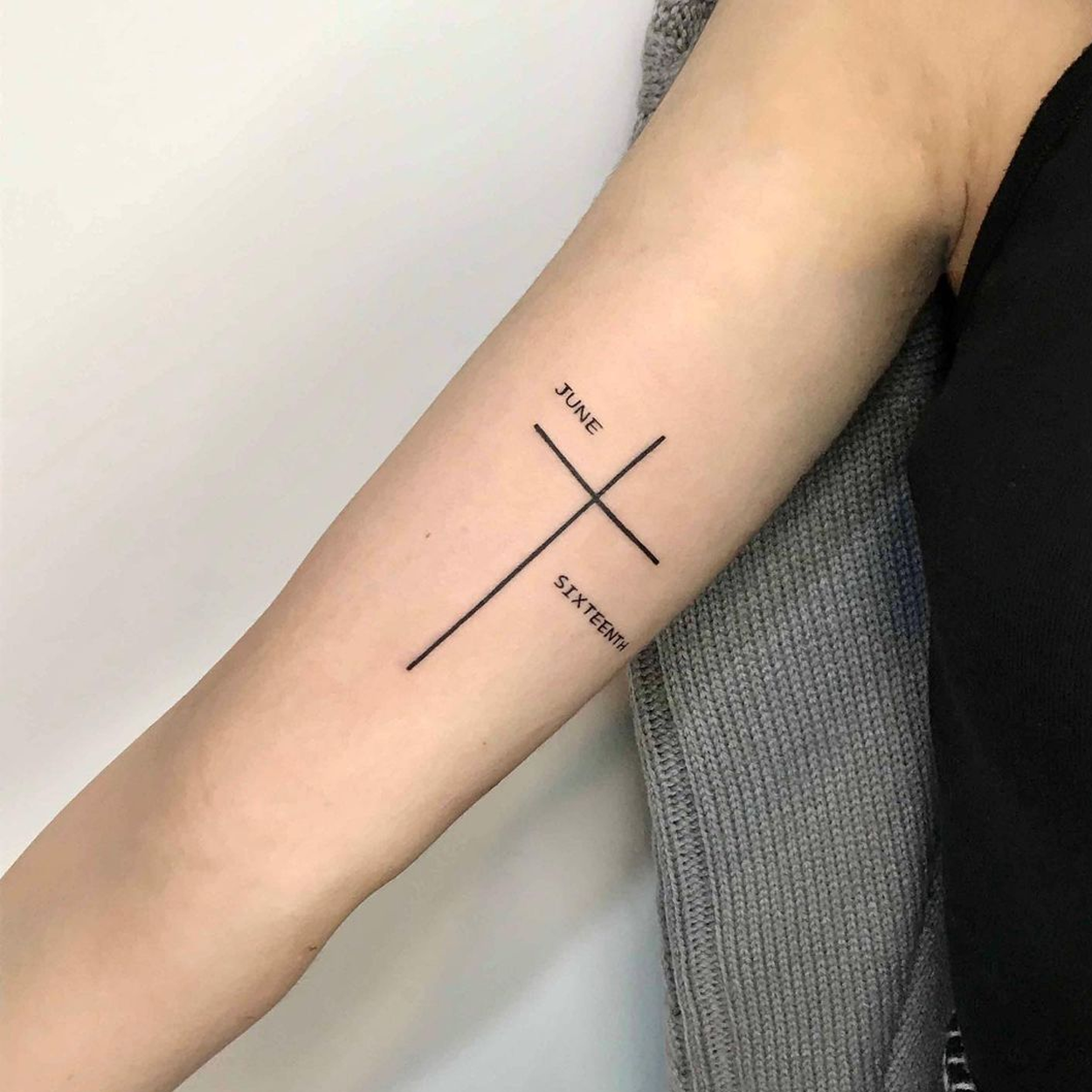 tatuagem de cruz masculina