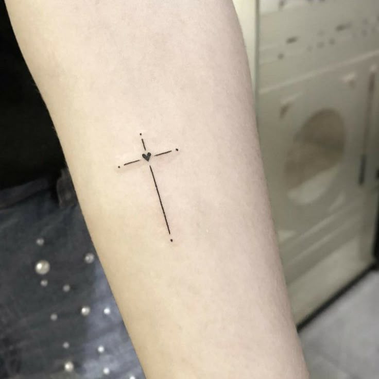 ideias de tatuagem de cruz