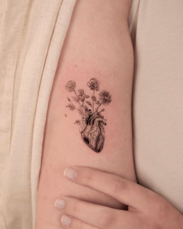 tatuagem pequena feminina