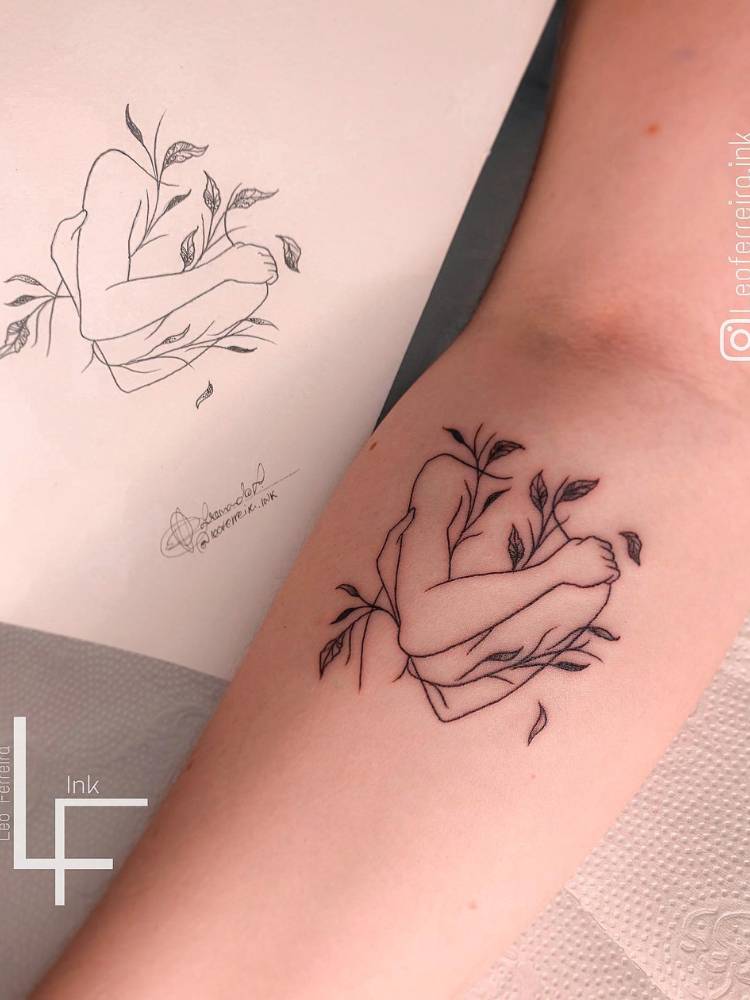 tatuagem de 7cm no tornozelo