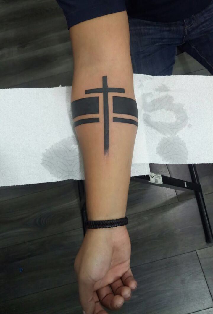 cuidados tatuagem faixa braço