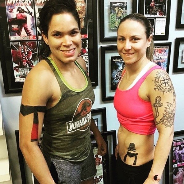 tatuagem faixa braço geométrica