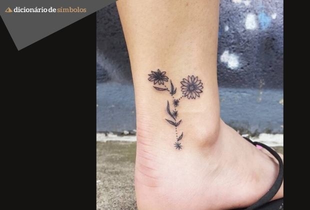tatuagem borboleta no tornozelo
