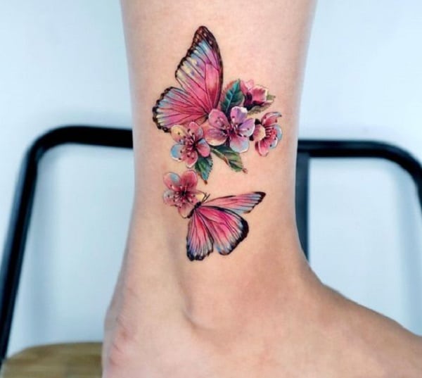 dor tatuagem tornozelo