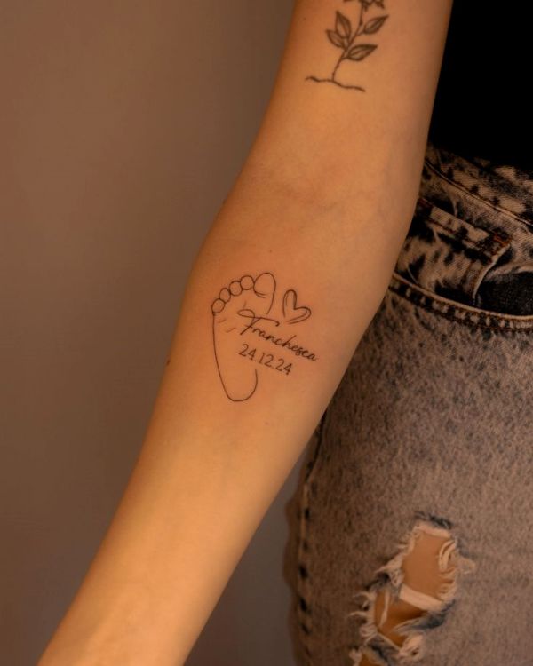 tatuagem nome filhos delicada