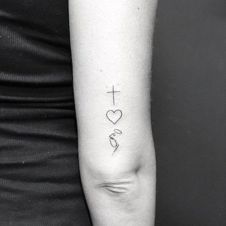 tatuagem Nossa Senhora Aparecida minimalista