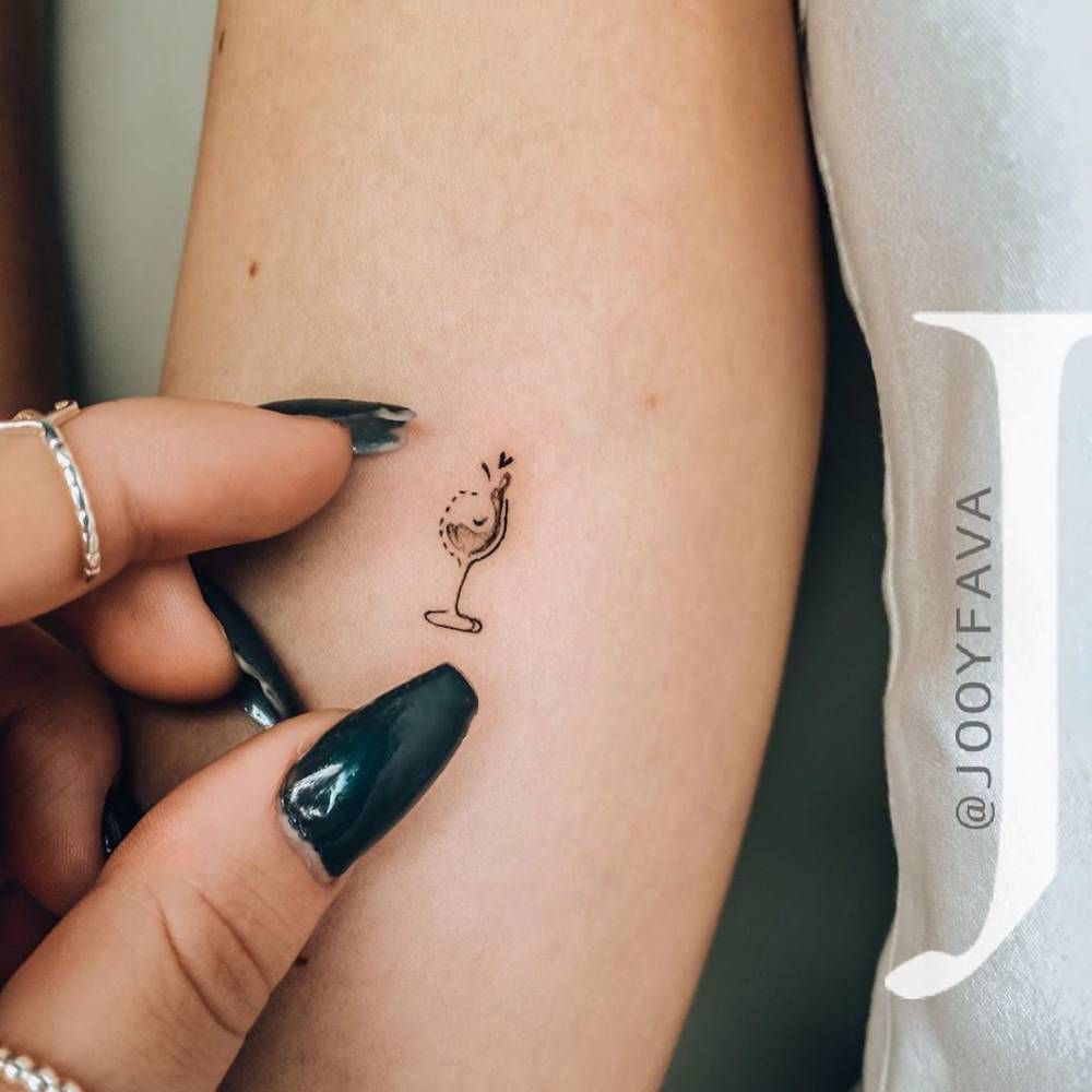 tatuagem de vinho