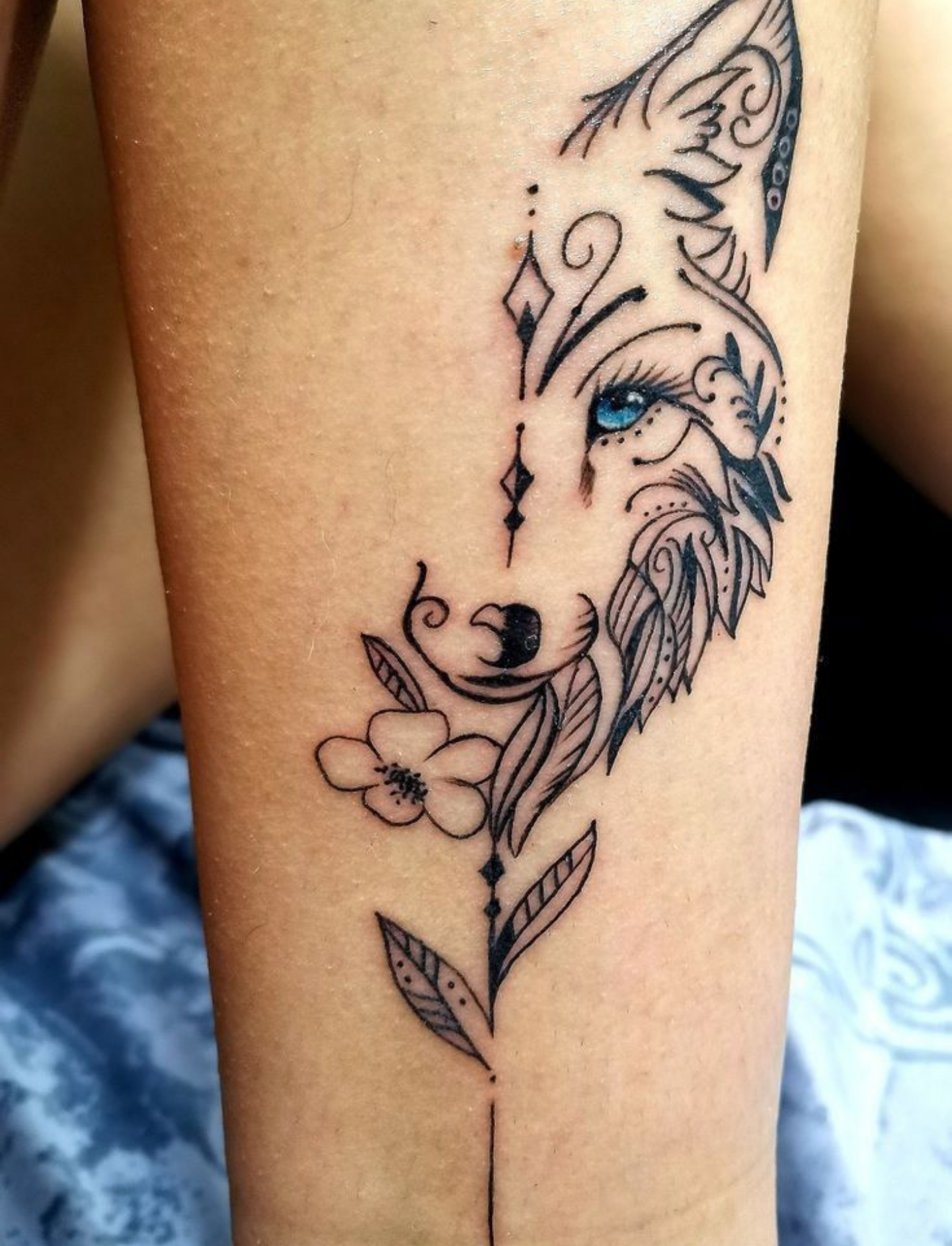 tatuagens abstratas braço mulher