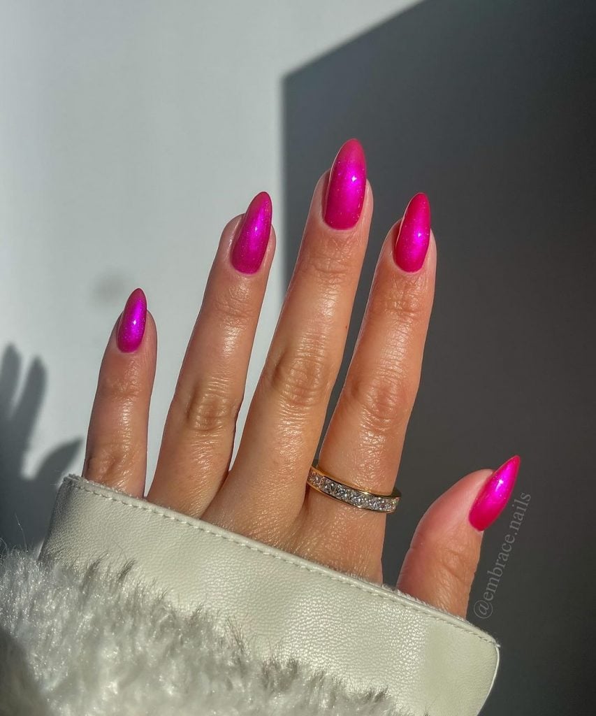 unha amendoada rosa e prata glitter