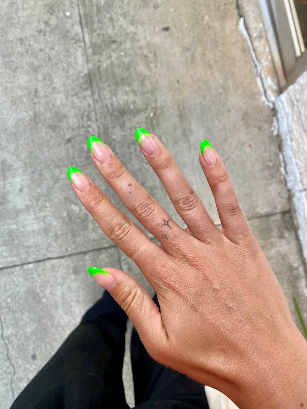 inspiração unha amendoada verde