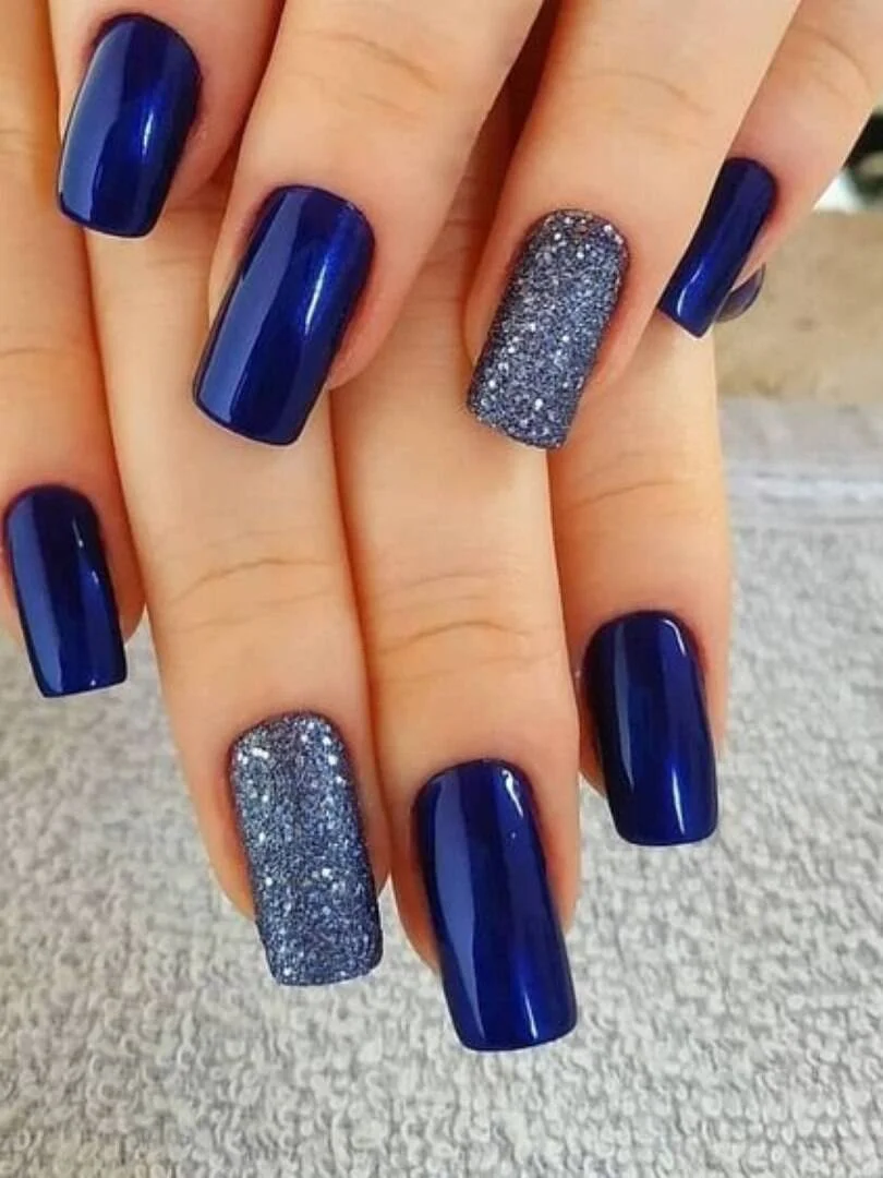unhas decoradas azul claro