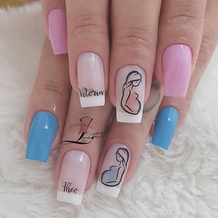 unhas azul e rosa