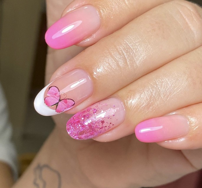 unha de gel decorada fosca rosa
