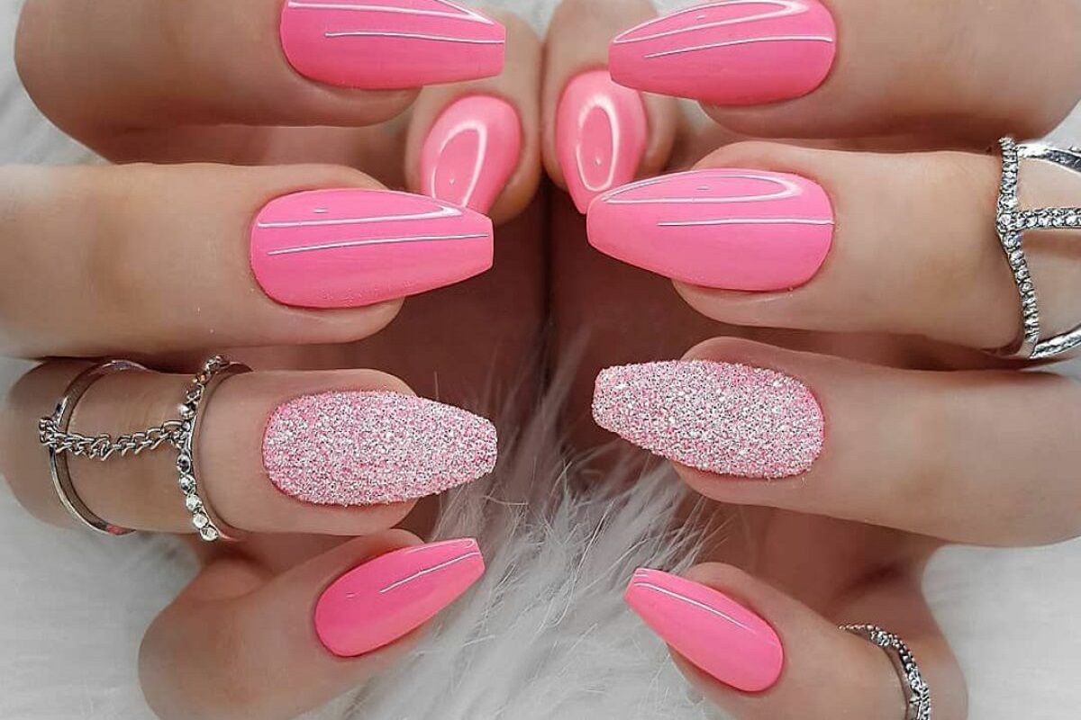 unha de gel rosa bebê