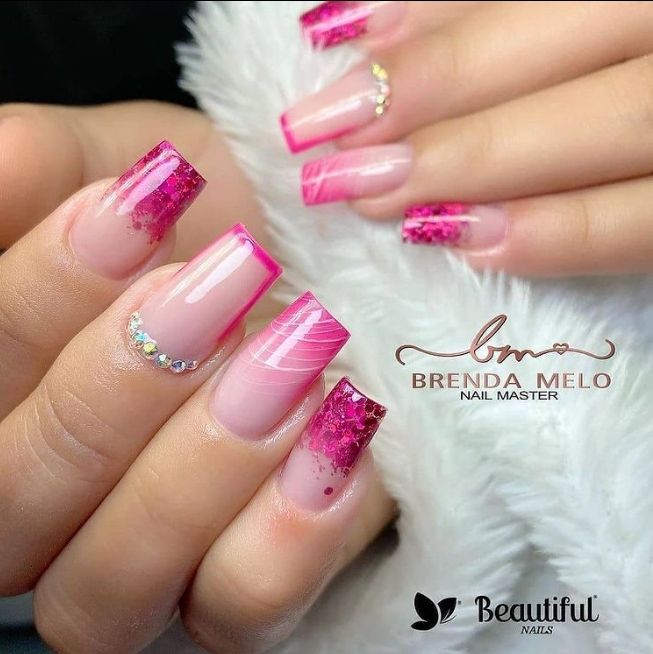 unha de gel bailarina rosa decorada