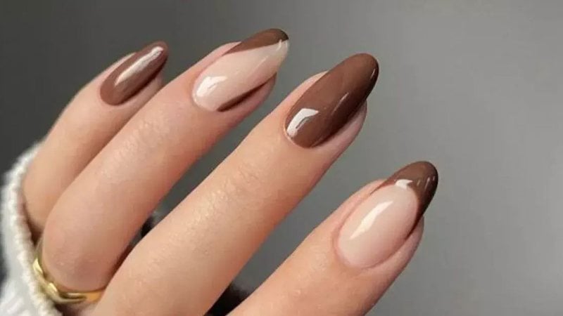 nail art marrom sofisticada