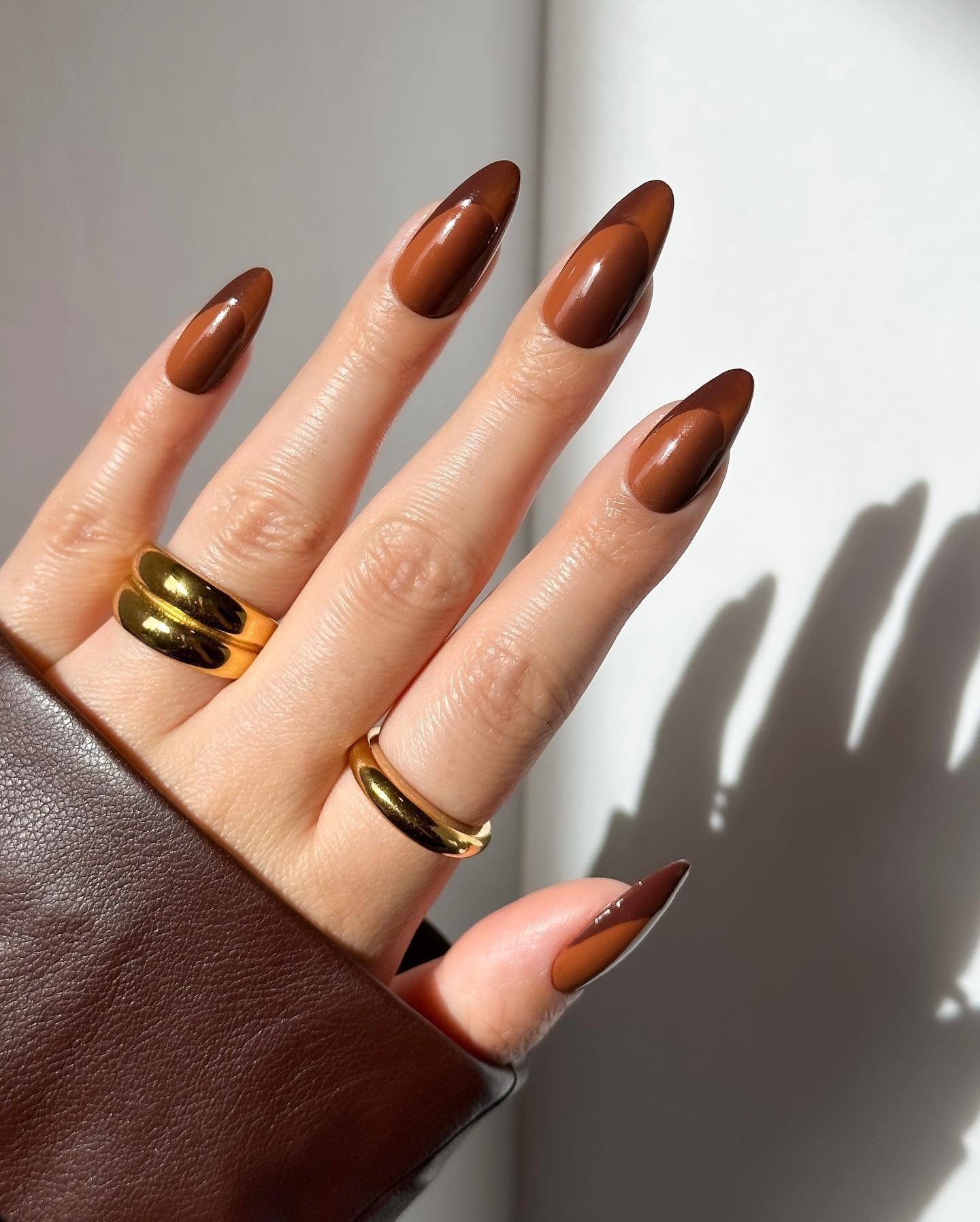 nail art marrom sofisticada