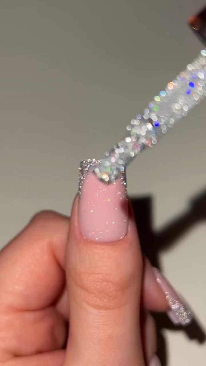unha encapsulada simples glitter