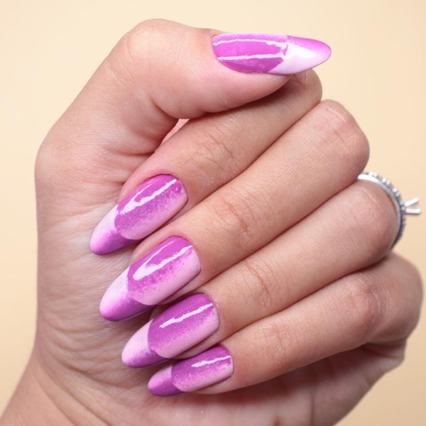 combinação de unhas lilás e roxo