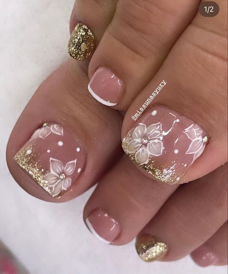unhas com glitter para ano novo