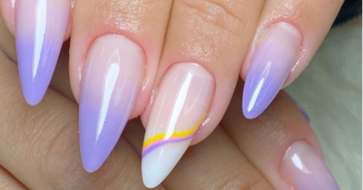 unha stiletto curta