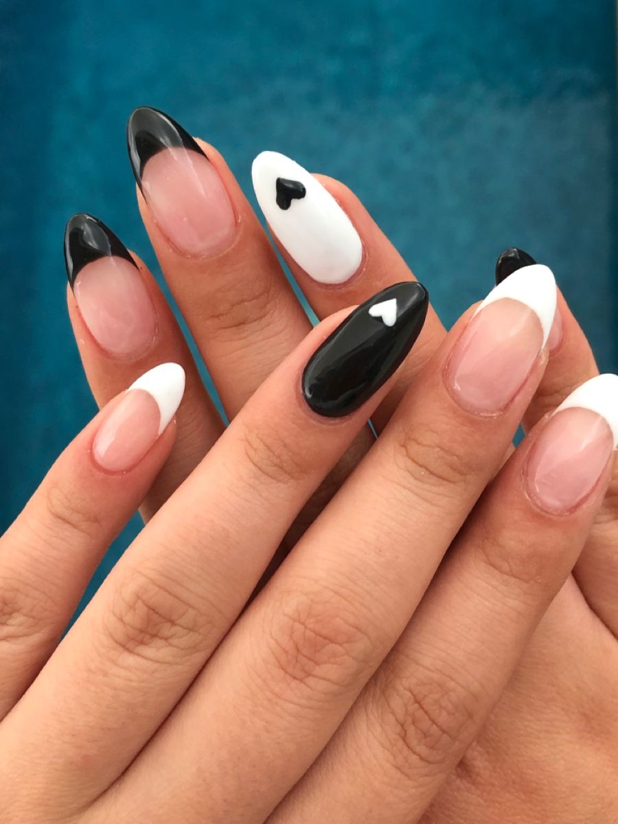 unhas preto e branco geométricas