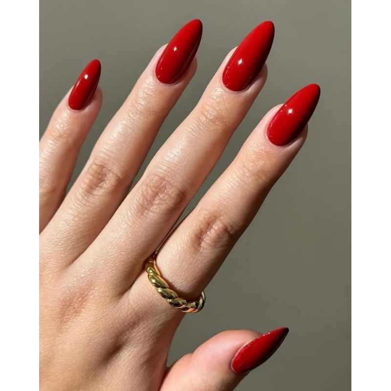unhas vermelhas francesinha