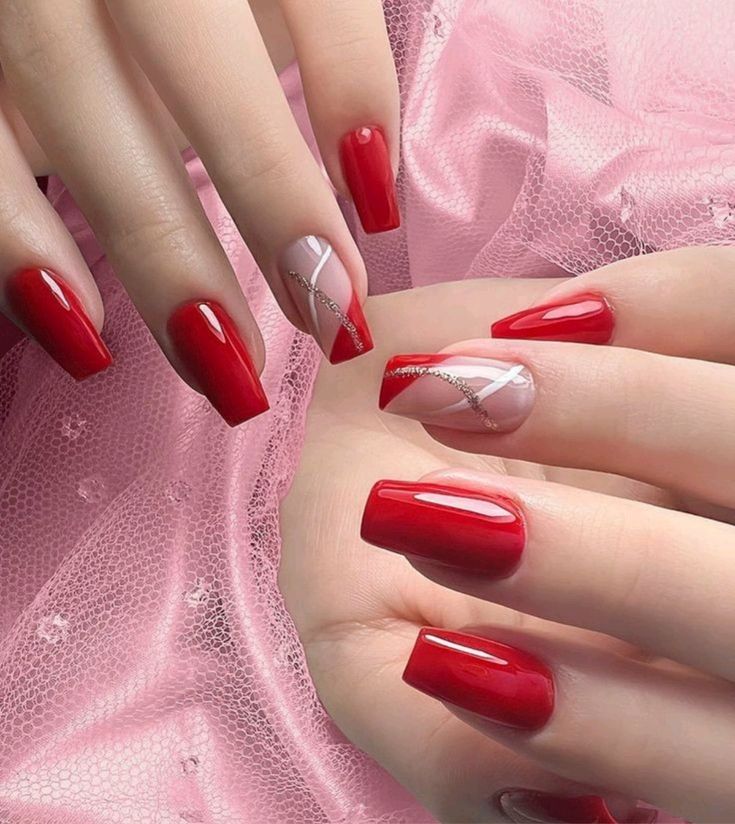 unhas vermelhas stiletto