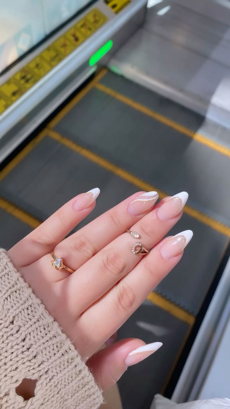 formato de amêndoa nas unhas