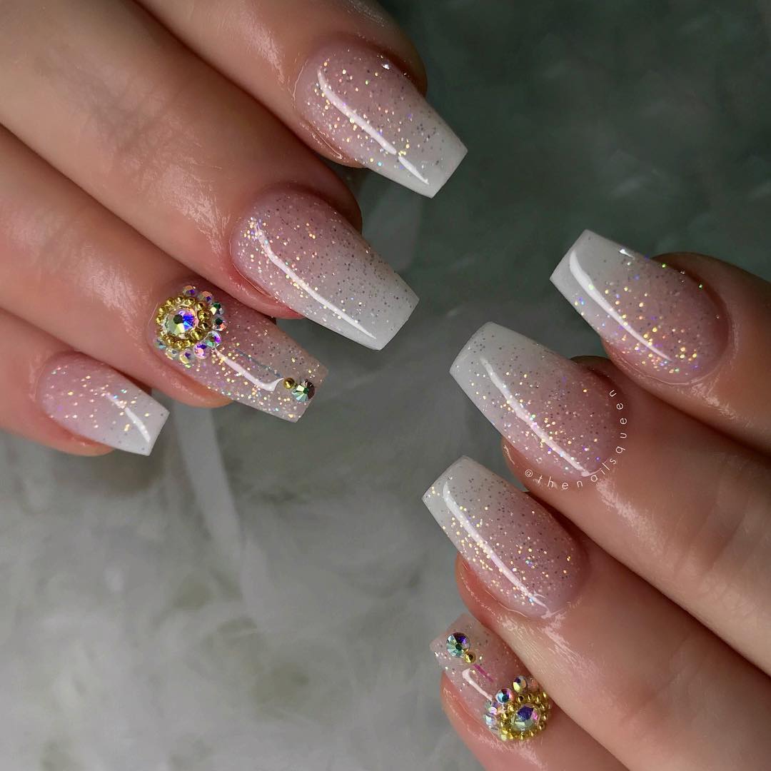 nail art baby boomer glitter