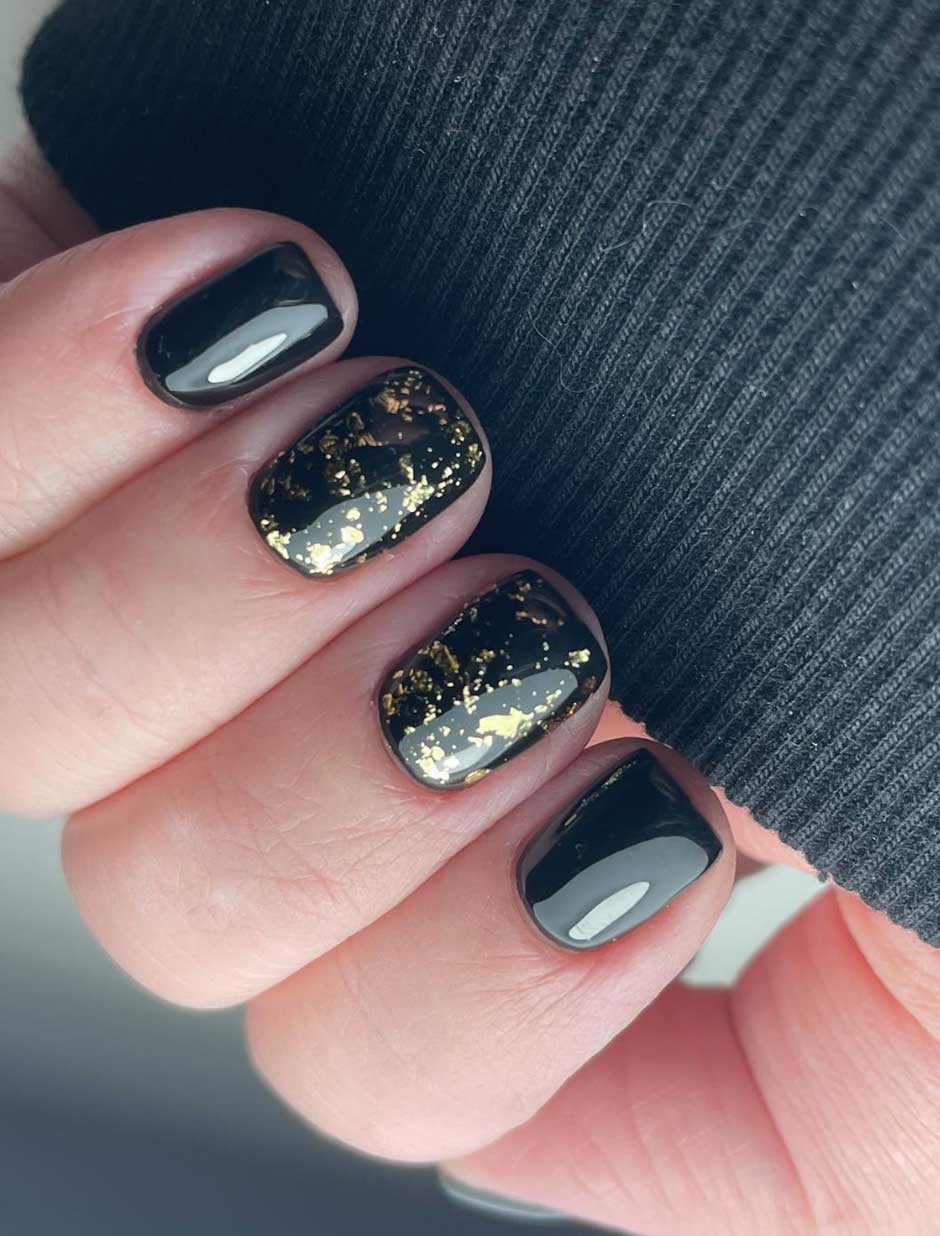 unhas curtas nude