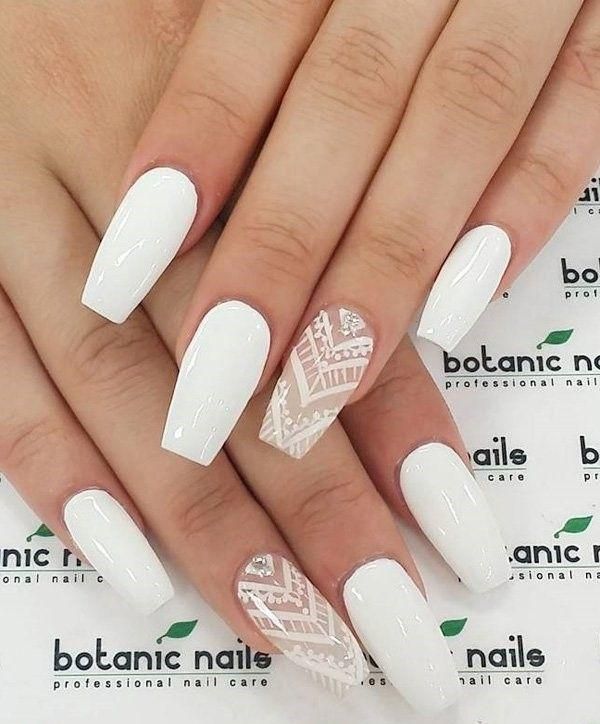 unhas de noiva em gel stiletto