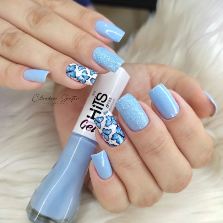 unha degradê azul e branco