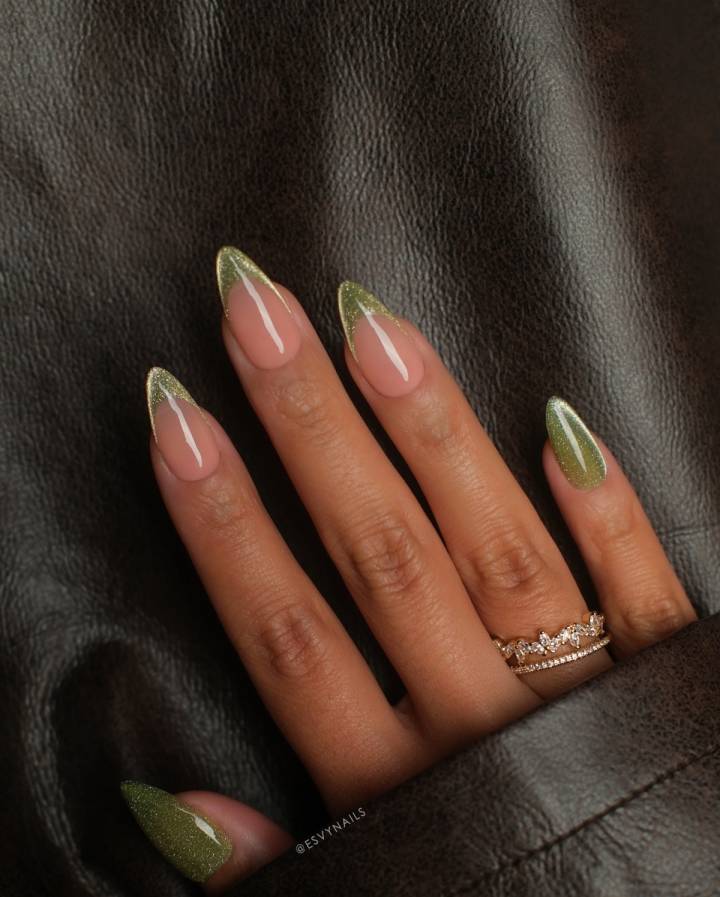 unhas verde militar decoradas